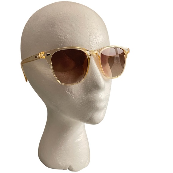Accessories - Beige Sunglasses with Gold Accents and Case NWOT